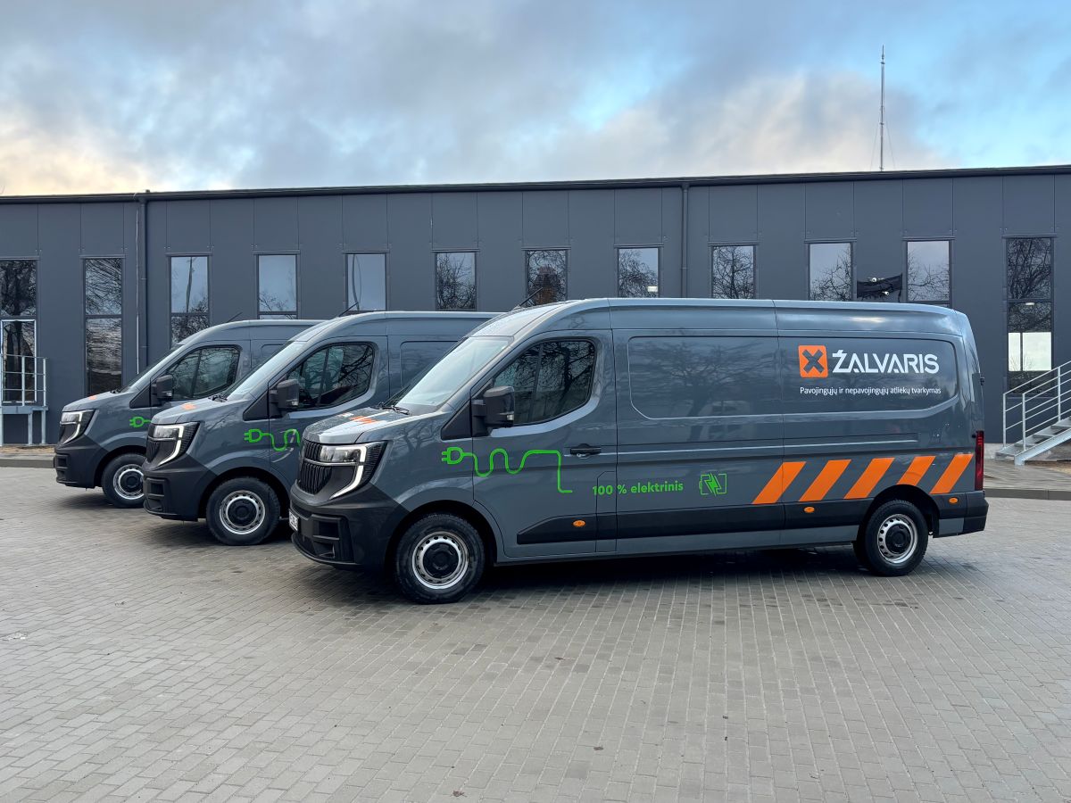 "Žalvaris" started collecting bulky waste from Vilnius residents by e-vehicles